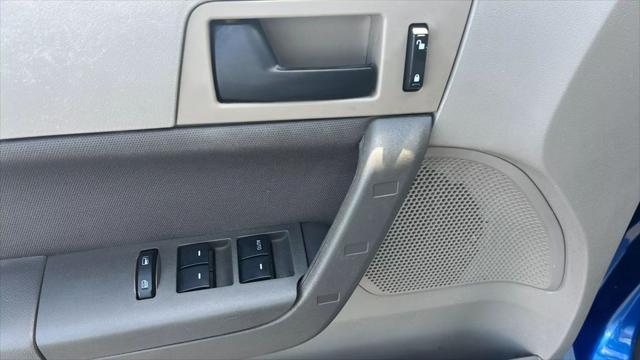 Photo of 2011 Blue Ford Focus