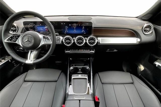 Photo of 2025 Midnight Black Mercedes-Benz GLB 250