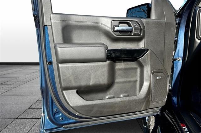 Photo of 2019 Blue Chevrolet Silverado 1500