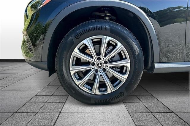 Photo of 2025 Black Mercedes-Benz GLC 300