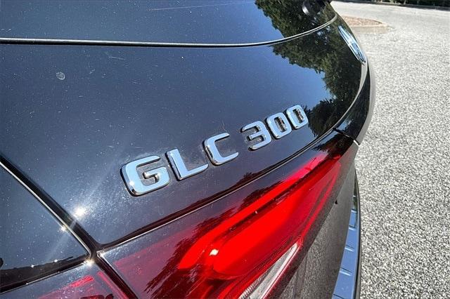 Photo of 2025 Black Mercedes-Benz GLC 300