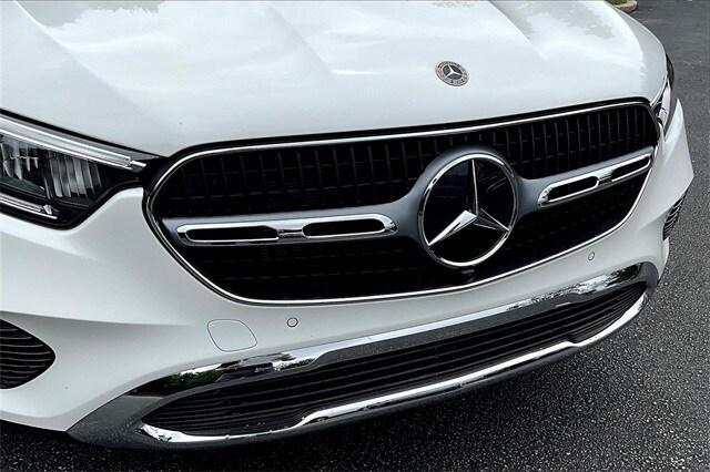 Photo of 2025 Polar White Mercedes-Benz GLC 350e