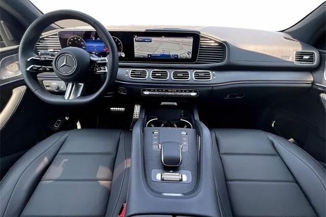 Photo of 2025 Obsidian Black Mercedes-Benz GLS 450