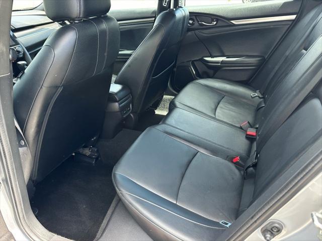 Photo of 2017 Lunar Silver Metallic Honda Civic
