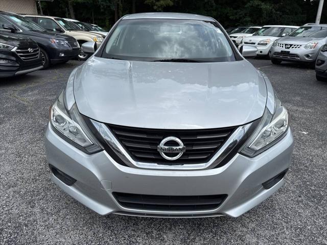 Photo of 2017 Brilliant Silver Nissan Altima