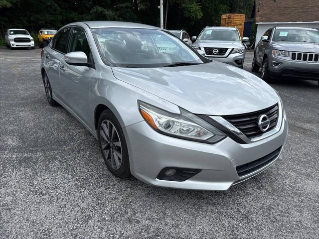 Photo of 2017 Brilliant Silver Nissan Altima