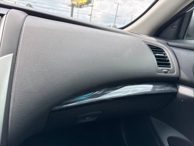 Photo of 2017 Brilliant Silver Nissan Altima