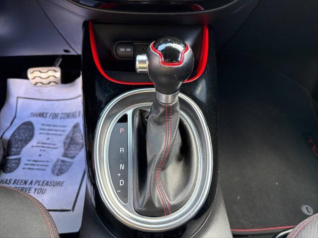 Photo of 2014 Clear White Kia Soul