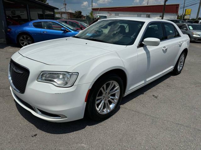 2017 Chrysler 300