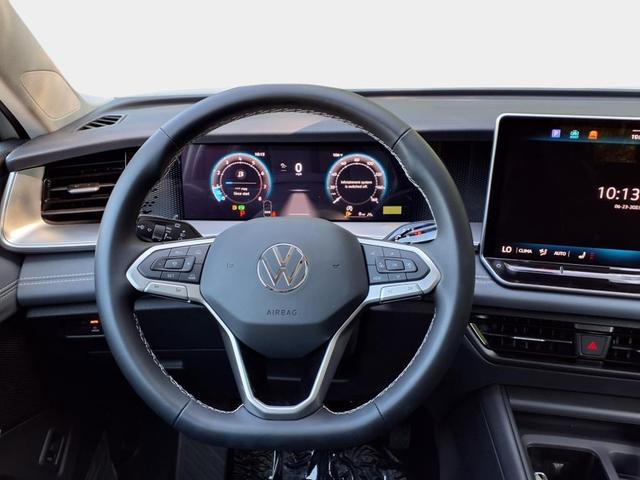 Photo of 2025 Pure White Volkswagen Tiguan