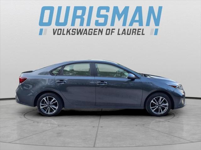 Photo of 2022 Gravity Gray Kia Forte