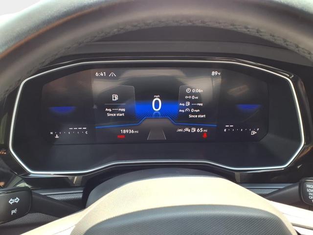 Photo of 2024 Platinum Gray Metallic Volkswagen Jetta