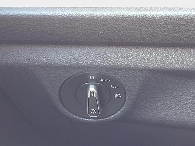 Photo of 2024 Platinum Gray Metallic Volkswagen Jetta