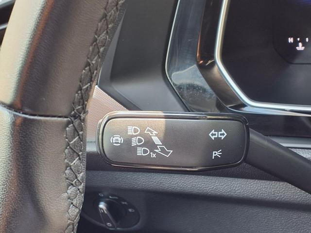 Photo of 2024 Platinum Gray Metallic Volkswagen Jetta