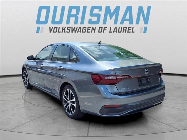 Photo of 2024 Platinum Gray Metallic Volkswagen Jetta