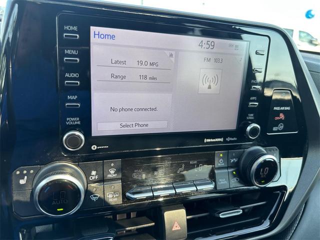 Photo of 2022 Midnight Black Toyota Highlander
