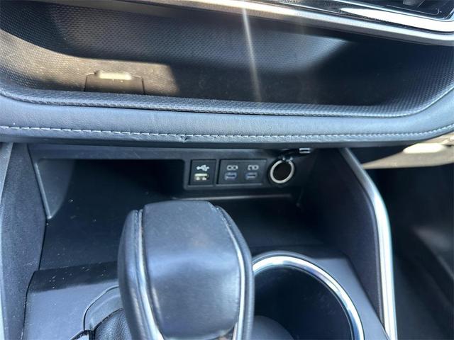 Photo of 2022 Midnight Black Toyota Highlander