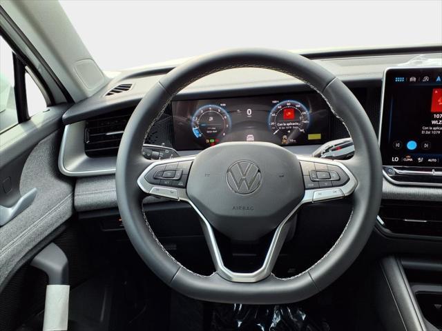 Photo of 2025 White Volkswagen Tiguan