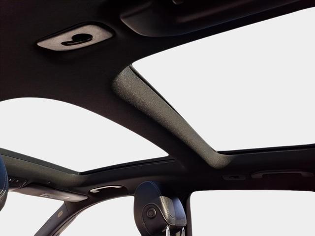 Photo of 2021 Blue Mercedes-Benz GLC 300