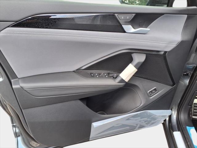 Photo of 2025 Platinum Volkswagen Tiguan