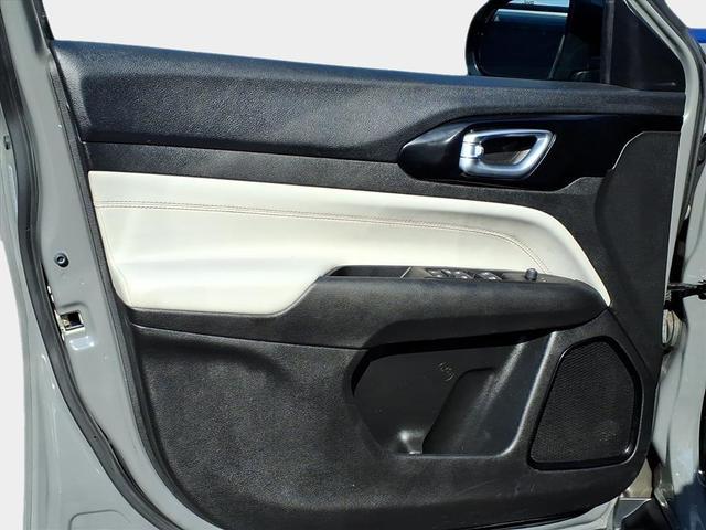 Photo of 2022 Sting-Gray Clearcoat Jeep Compass