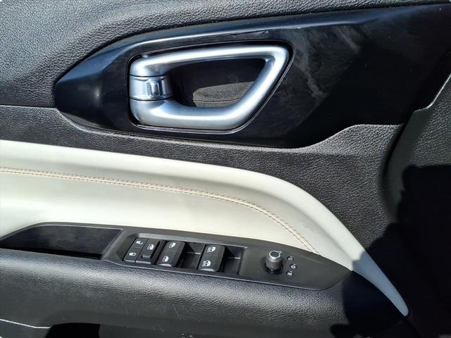 Photo of 2022 Sting-Gray Clearcoat Jeep Compass