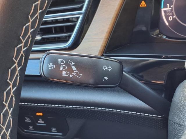 Photo of 2024 Deep Black Pearl Volkswagen Atlas