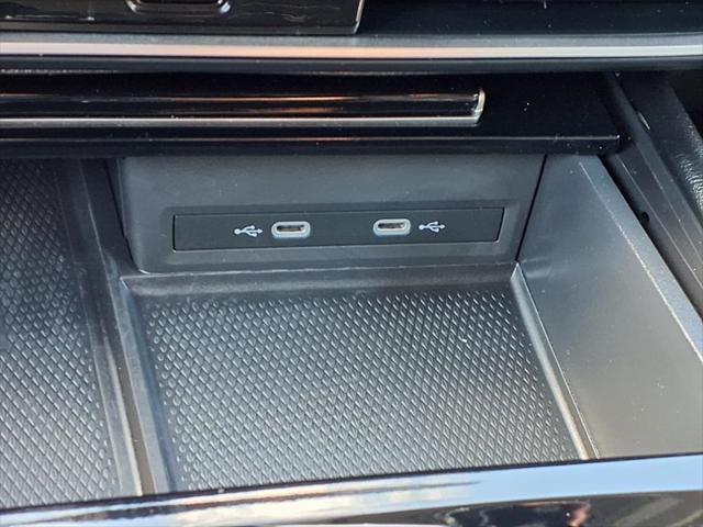 Photo of 2024 Deep Black Pearl Volkswagen Atlas
