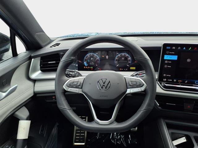 Photo of 2025 Monterey Blue Pearl Volkswagen Tiguan