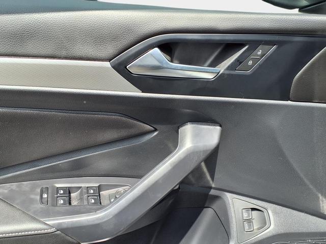 Photo of 2024 Platinum Gray Metallic Volkswagen Jetta