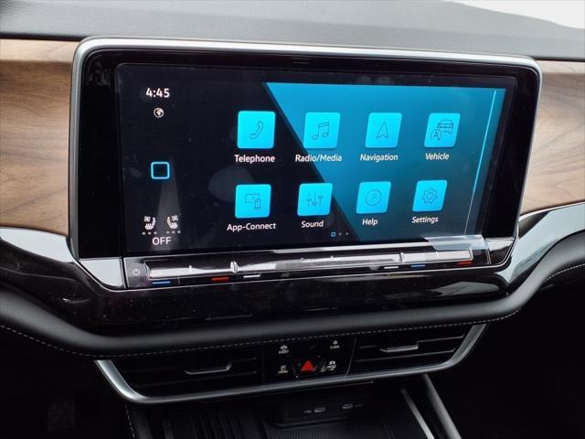 Photo of 2025 White Volkswagen Atlas