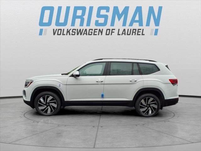 Photo of 2025 White Volkswagen Atlas