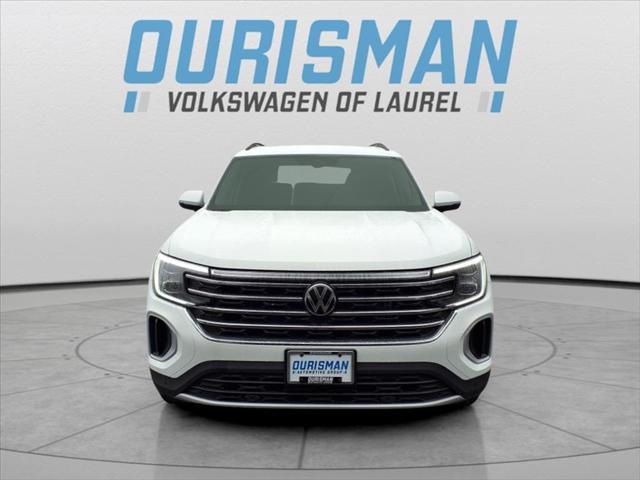 Photo of 2025 White Volkswagen Atlas