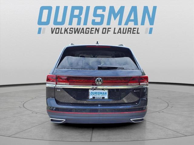 Photo of 2026 deep black pearl Volkswagen Atlas