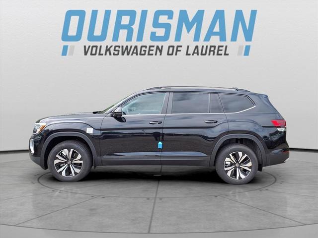 Photo of 2026 deep black pearl Volkswagen Atlas