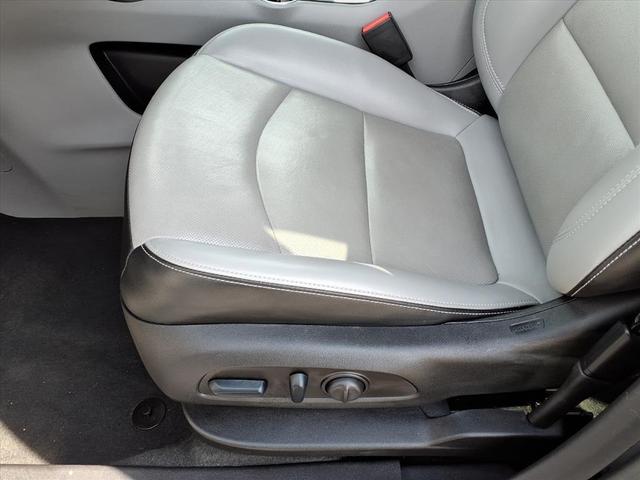 Photo of 2024 Summit White GMC Terrain