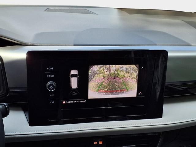 Photo of 2025 White Volkswagen Taos