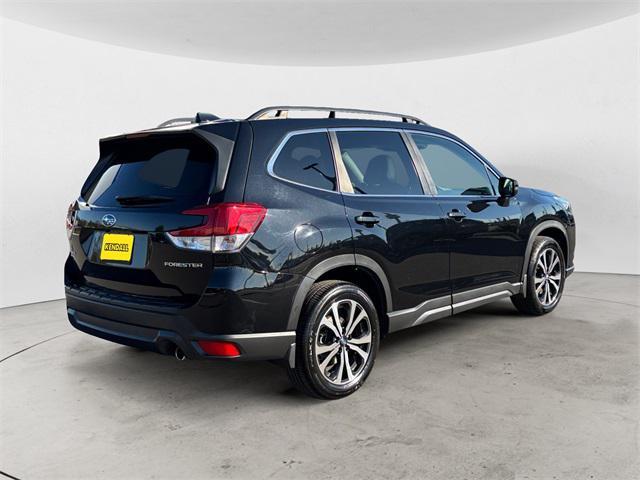 Photo of 2022 Crystal Black Silica Subaru Forester