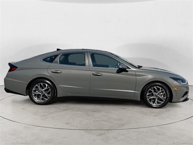 Photo of 2022 Hampton Gray Hyundai SONATA