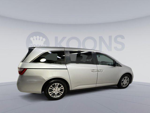 Photo of 2013 Alabaster Silver Metallic Honda Odyssey