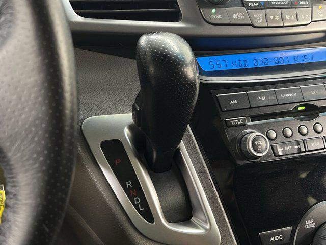 Photo of 2013 Alabaster Silver Metallic Honda Odyssey