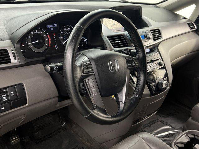 Photo of 2013 Alabaster Silver Metallic Honda Odyssey