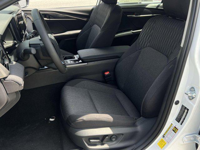 Photo of 2025 Ice Cap Toyota Camry