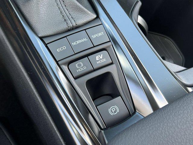 Photo of 2025 Ice Cap Toyota Camry