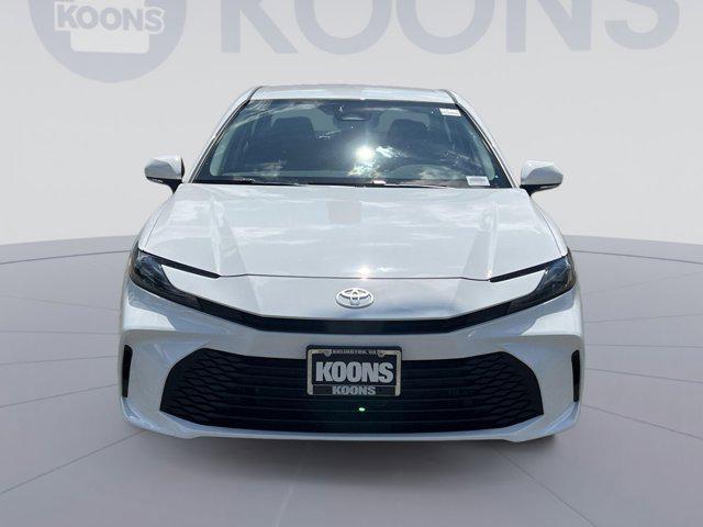 Photo of 2025 Ice Cap Toyota Camry