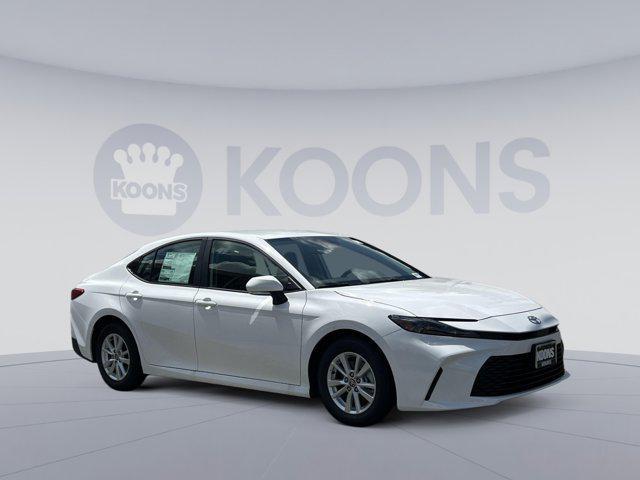 Photo of 2025 Ice Cap Toyota Camry