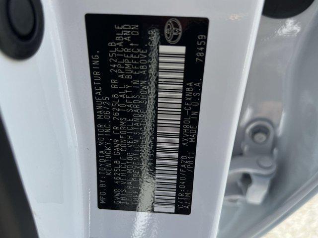 Photo of 2025 Ice Cap Toyota Camry