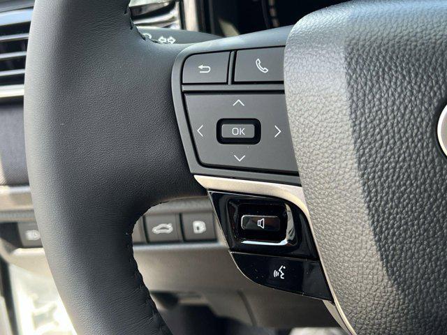 Photo of 2025 Ice Cap Toyota Camry