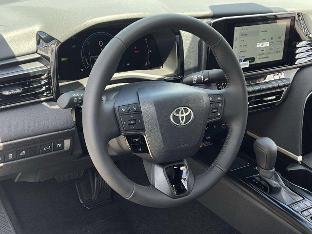 Photo of 2025 Ice Cap Toyota Camry