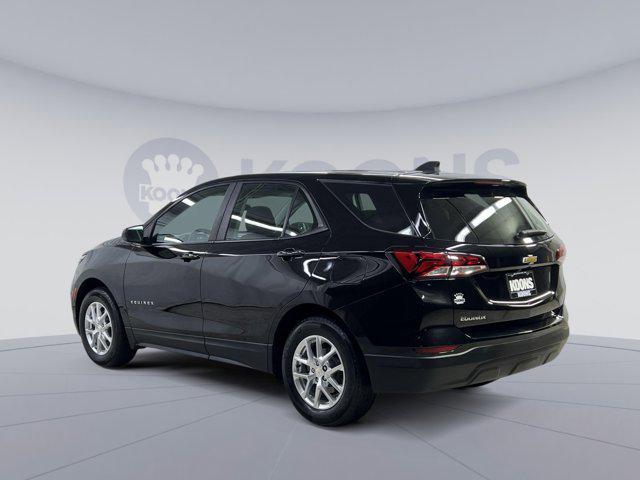 Photo of 2022 Mosaic Black Metallic Chevrolet Equinox